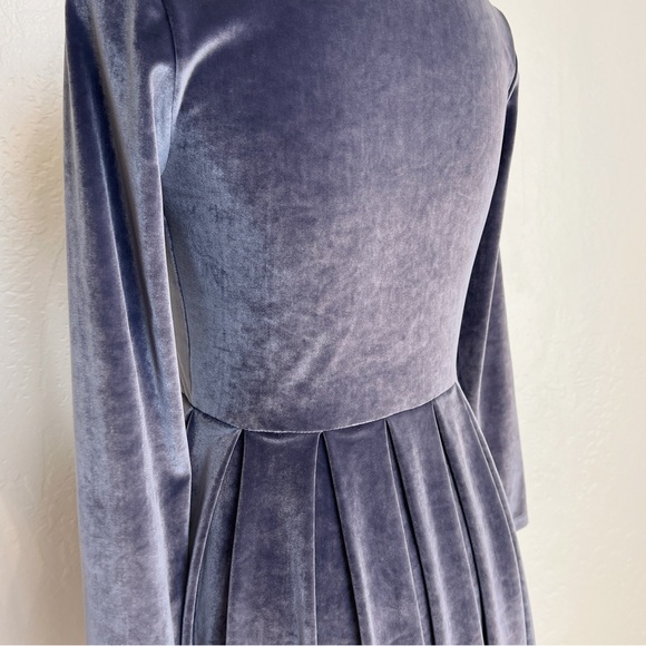 ✖️SOLD✖️•ARIZIA Talula• Lambeth Velvet Skater Dress - Picture 9 of 12